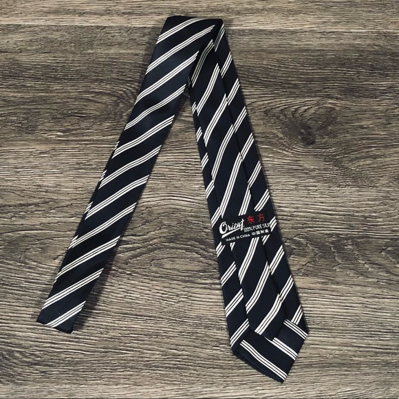 Vintage Orient Necktie #3 - Picture 3 of 5